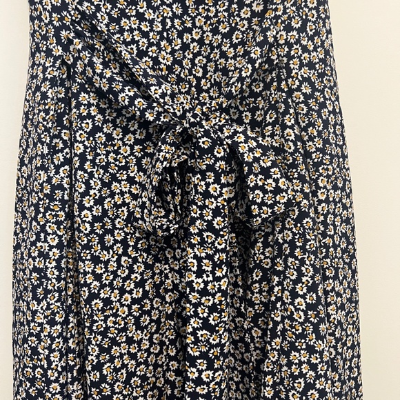 Daisy print maxi dress - Picture 7 of 13